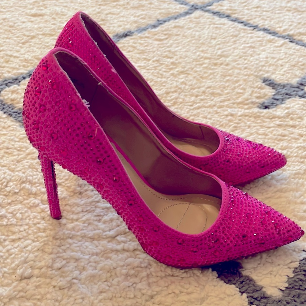 Pink sparkle 💖 heels 👠